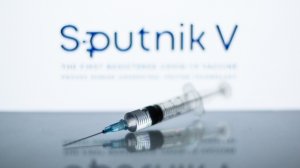 Ученые доказали высокую эффективность "Спутника V" против дельта-штамма  (В Эстонии освободили привитых россиян от тестирования и самоизоляции)