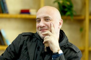 Прилепин отказался от мандата депутата Госдумы   (Прилепин выразил готовность стать и.о. губернатора одного из регионов)