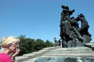 80 лет назад начались массовые расстрелы нацистами гражданского населения недалеко от урочища Бабий Яр под Киевом