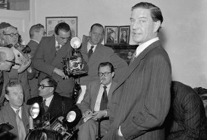 «Они считали, что защищают мир». Английские разведчики и дипломаты годами работали на СССР. Что заставило их на это пойти?