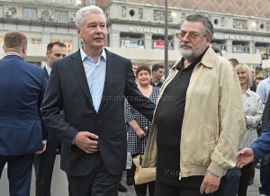 «Вкус гондона за щекой*». Ушёл не без шуток