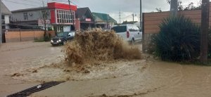 Адлер снова заливает дождем