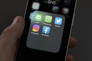 В работе Facebook, Instagram, WhatsApp произошёл глобальный сбой