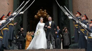 Шойгу наказал военных, отправивших почетный караул на венчание Романовых