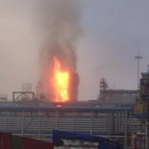 На Амурском заводе остановили переработку природного газа после возгорания на установке