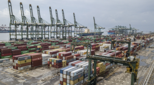 Энергокризис поразил все отрасли Китая: от производства iPhone до молока, метастазами расползаясь по всему миру - от Toyota Motor Corp. до австралийских овцеводов и изготовителей картонных коробок