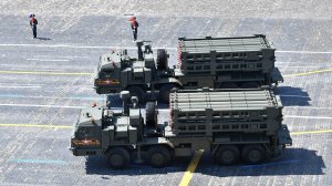 На боевое дежурство в российской армии готовятся заступить высокомобильные зенитные системы. Первый полк ЗРС С-350 «Витязь»