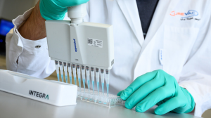 Власти Латвии объявили локдаун с 21 октября до 15 ноября. По данным Университета Джонса Хопкинса страна вышла на 1-е место в мире по количеству зафиксированных случаев коронавируса на 1 млн. жителей