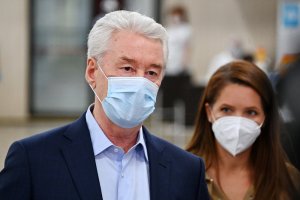 Мэр Москвы Собянин ввел новые ограничения из-за ситуации с коронавирусом в Москве. О домашнем режиме для пожилых, удаленной работе и других решениях