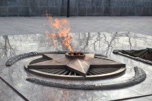 Во Львове демонтируют копию ордена Отечественной войны на мемориале советским воинам