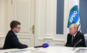 Но я так понял из разговоров с Александром Григорьевичем Лукашенко и с Канцлером Меркель, они готовы друг с другом поговорить - Владимир Путин