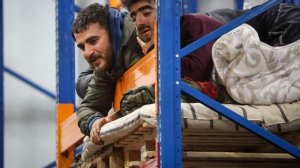 [Ни кола, ни двора] Фабрики, школы и танковые дивизии можно закрывать: больше не нужны рабочие, учёные и военные. Новый мир переходит на угнетение антимигрантов глобальной Антиимперии будущего