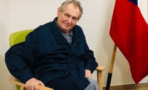 Президента Чехии выписали из больницы