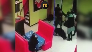 Житель Дагестана избил ногами двух девушек в кафе   (В Астрахани арестовали мужчину, избившего двух девушек в кафе)