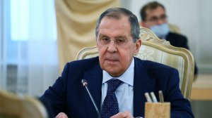 Затея саммита демократий США вызывает множество вопросов, заявил Лавров