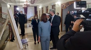 Крымско-татарский государственный театр открыли после капремонта