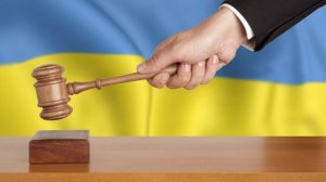 Во Львове суд разрешил преподавателям за деньги писать дипломы студентам