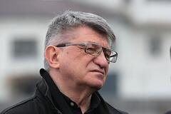 Сокуров назвал доносом просьбу властей Чечни проверить его спор с Путиным (до этого Кадыров возбудился, хотел признать Сокурова экстремистом, но Песков всех успокоил)