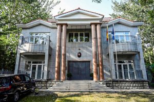 Китай предложил переименовать посольство Литвы в офис временного поверенного