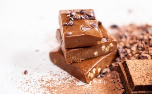 Пятничное: Петербурженка подала в суд на производителя протеиновых батончиков  (Из-за них ее муж начал проявлять повышенную сексуальную активность)