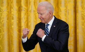 The American Spectator (США): второй ежегодный американский конкурс «Идиот года» среди политиков