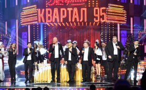 The New York Times: президент Украины  Зеленский, бывший актер, окружил себя советниками из своей прежней комедийной труппы — без шуток (Зеленский окружил себя комиками без навыков дипломатии и войны)