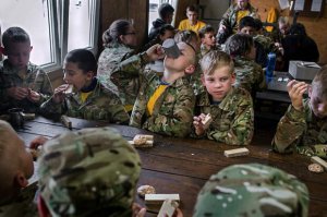 На Украине предложили мобилизовать детей в случае войны с Россией