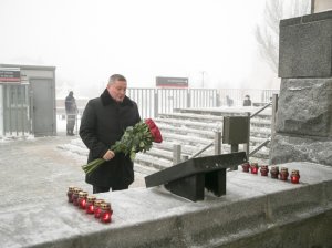 Бочаров почтил память волгоградцев, погибших в терактах 2013 года