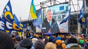 Шарий: Порошенко унизил Зеленского на всю страну