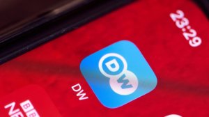 В Deutsche Welle заявили о намерении оспорить меры России против медиакомпании  (Главред RT Симоньян поблагодарила власти России за ответ на меры Германии против канала)