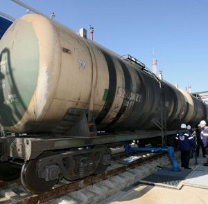 Белоруссия ввела запрет на транзит по ее территории нефтепродуктов и удобрений из Литвы