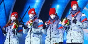 Российские прыгуны с трамплина впервые в истории завоевали медаль Олимпийских игр