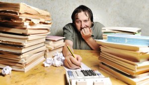 Россияне просрочили банкам по кредитам 1,5 триллиона рублей (Российские судьи рассказали президенту, как беднеют люди)