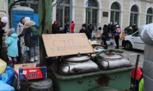 «Правительство Польши сошло с ума» — варшавские юристы о льготах украинцам