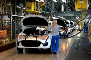 АВТОВАЗ на двадцать дней отправит работников в отпуск