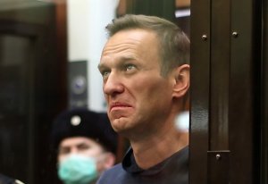 Суд признал Навального виновным в оскорблении суда