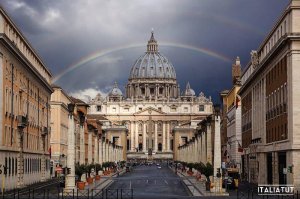 [«Лиха беда начало»*] Ватикан первым в Европе заплатил России за газ рублями. Государство закупило у Центробанка РФ национальную валюту на сумму €10 млн.