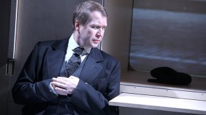 [«Всё, шо нажил непосильным трудом...»] Хроника позора: Евгений Миронов втихую отвернулся от России