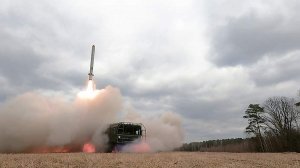 Минобороны России заявило об уничтожении ракетами "Искандер" четырех складов ВСУ (По данным ведомства, ВС РФ высокоточными ракетами уничтожили 16 украинских военных объектов)