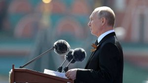 [«За Россию! За Победу! Ура!»] Весь мир замер: Путин отправил сигнал Западу в своем выступлении в честь Дня Победы