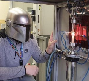 Импортозамещающая разработка российских ученых попала на обложку американского журнала (Технология позволяет проводить прямые синтезы высокочистых веществ)