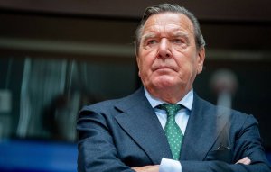 DPA: Европарламент призвал Евросоюз к введению санкций против Шрёдера