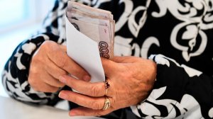 Пенсионерам в России выплатят по 10 тысяч рублей