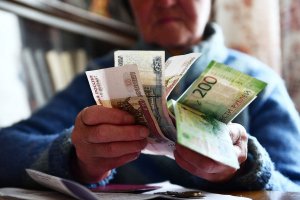 МРОТ, прожиточный минимум и страховые пенсии проиндексируют на 10%. Принятие окончательного решения по этому вопросу Президента России ожидается сегодня на заседании президиума Государственного совета