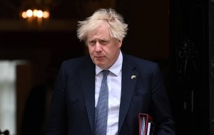 Джонсон выступил за поставку Украине реактивных систем залпового огня