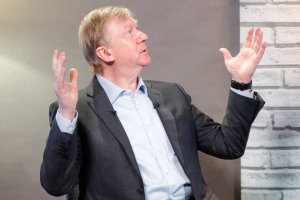 Источник: в России проверят информацию о скрытых в европейских банках счетах Чубайса (Собеседник ТАСС не уточнил, в каких банках могут храниться средства)