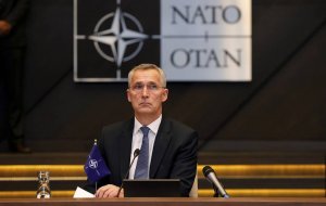 Генсек НАТО отменил визиты в Берлин и Бухарест из-за заражения опоясывающим лишаем
