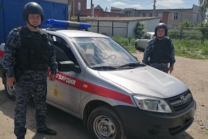 В Татарстане наряд вневедомственной охраны Росгвардии задержал подозреваемого в покушении на убийство бывшей подруги