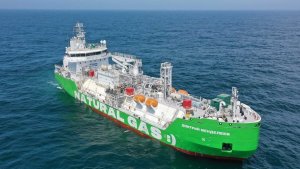 «Газпром» считает важным «координацию экспорта» трубопроводного газа и СПГ из России: в настоящий момент между ними уже возникает валютная конкуренция, заявил замглавы департамента «Газпрома»