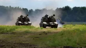 Подразделения мотострелков союзных сил зашли на окраины Соледара. Идущие следом артподразделения завладели складом боеприпасов порядка 6000 штук калибра 122 миллиметра